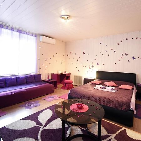 Apartment Orange Purple Blue Ζάγκρεμπ Εξωτερικό φωτογραφία