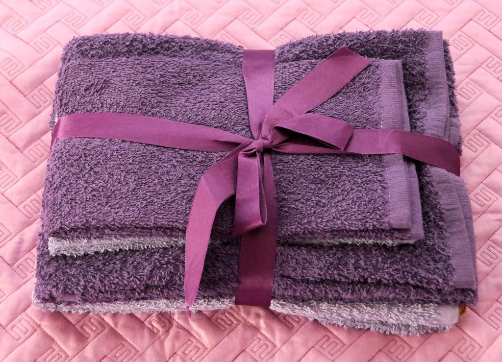 Apartment Orange Purple Blue Ζάγκρεμπ Δωμάτιο φωτογραφία